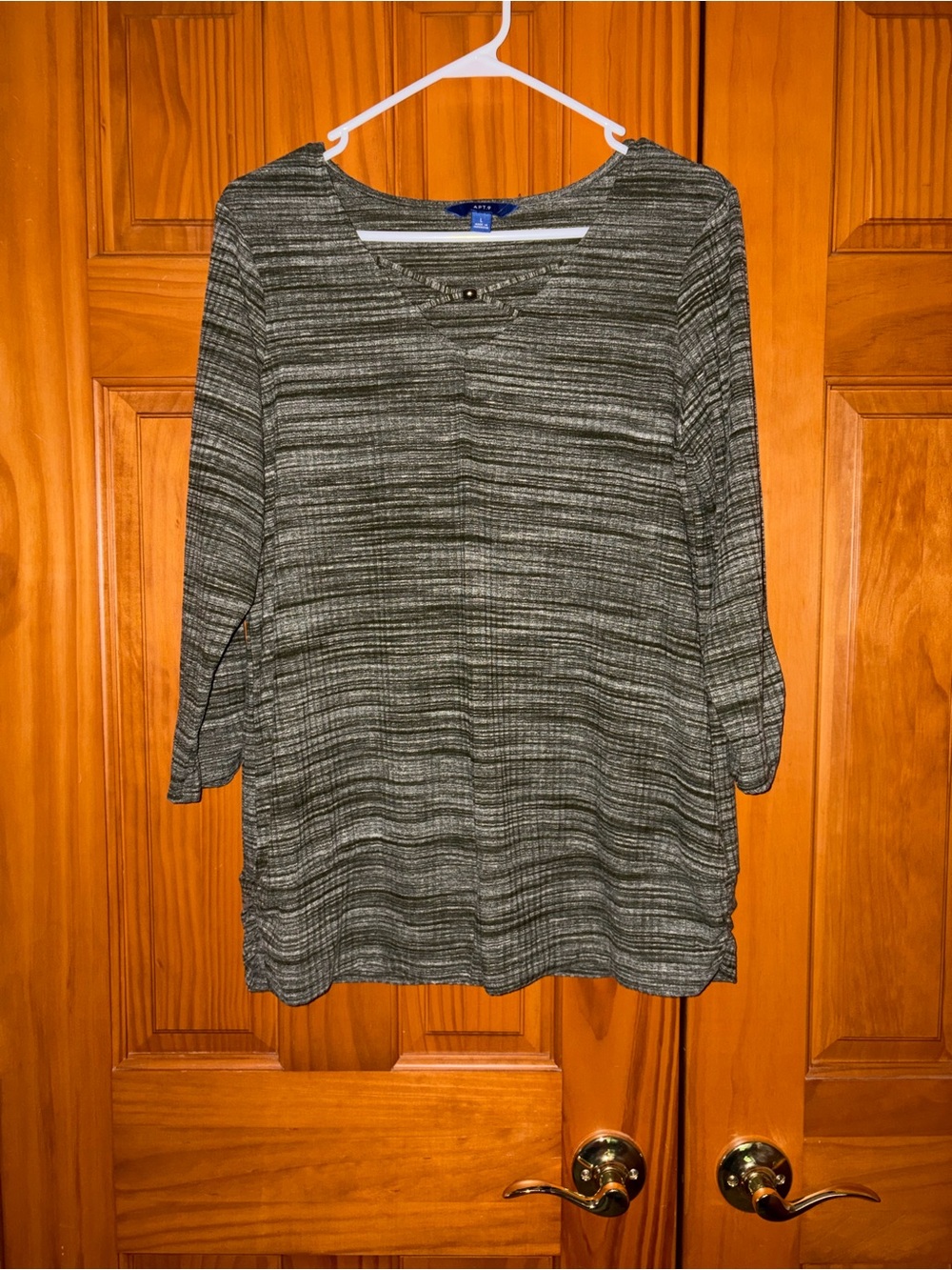 Women's sz L Apt 9 Green Striped 3/4 Sleeve Tunic with Button Accent